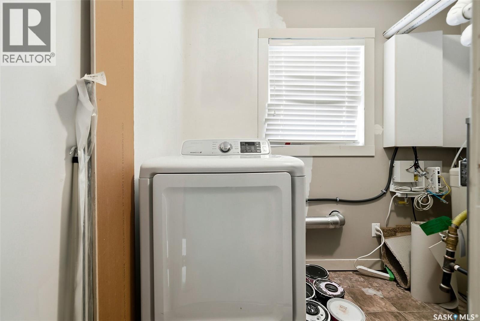 336 Smith Street, Regina, SK - Indoor Photo Showing Laundry Room