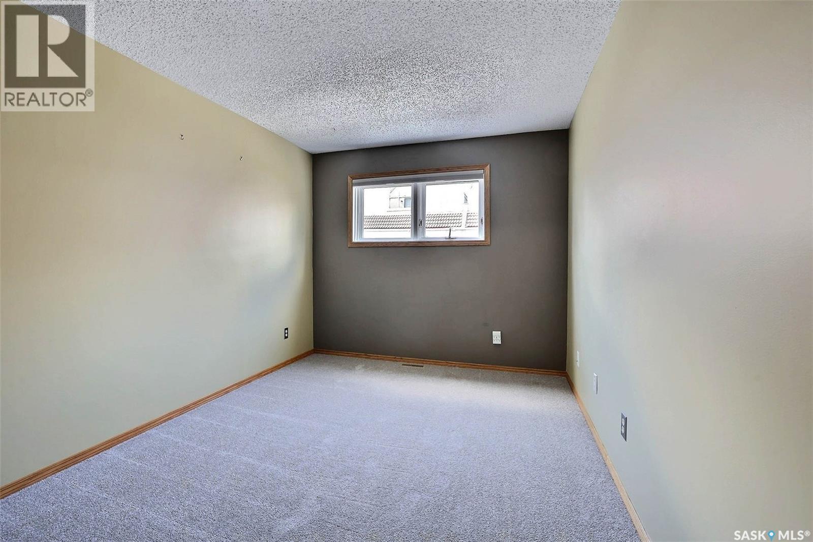 25 2338 Assiniboine Avenue E, Regina, SK - Indoor Photo Showing Other Room