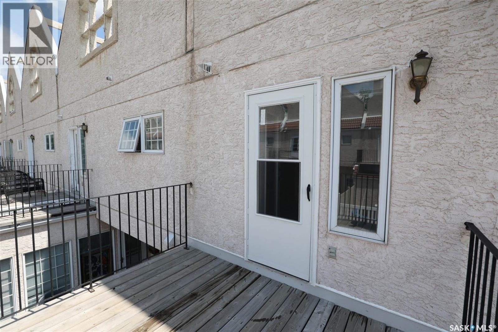 25 2338 Assiniboine Avenue E, Regina, SK - Outdoor With Deck Patio Veranda With Exterior