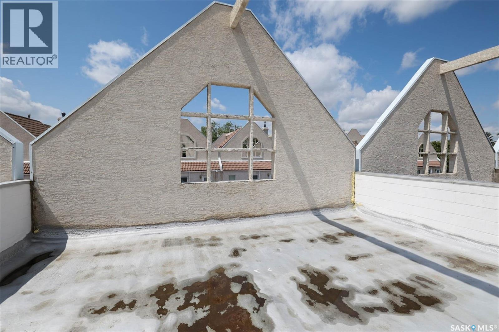 25 2338 Assiniboine Avenue E, Regina, SK - Outdoor