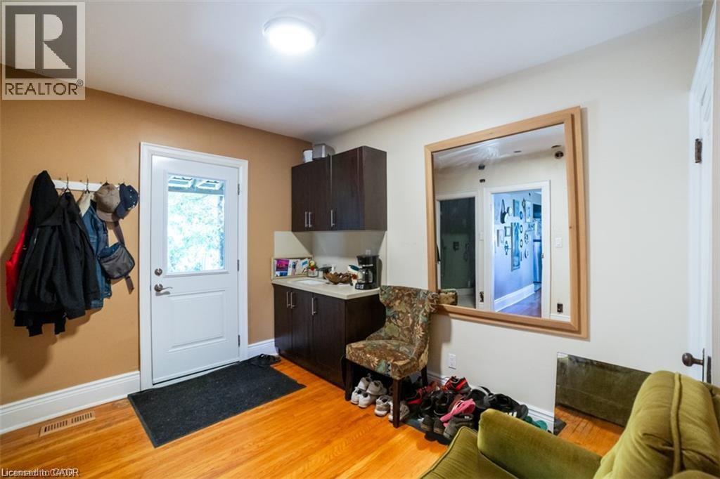 41 Paradise Road S, Hamilton, ON - Indoor Photo Showing Other Room