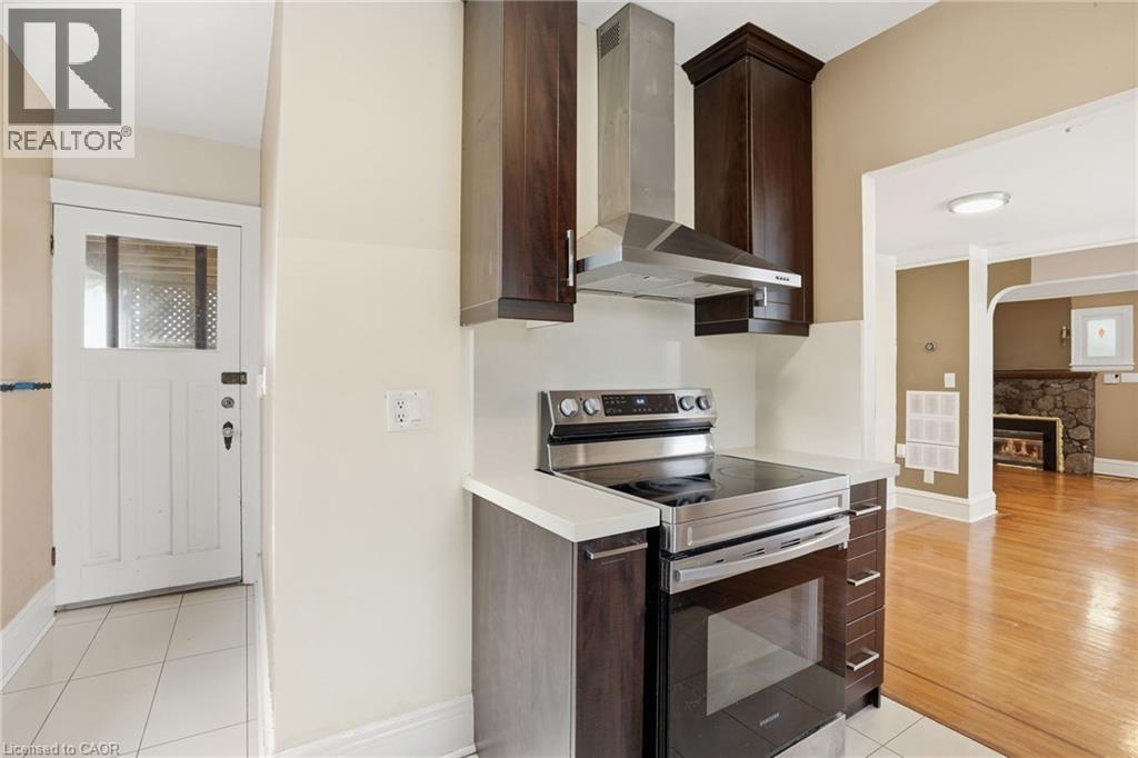 41 Paradise Road S, Hamilton, ON - Indoor Photo Showing Other Room