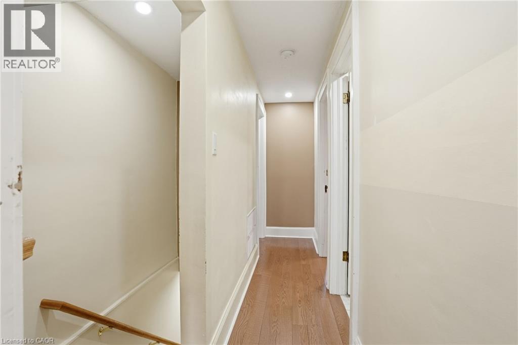 41 Paradise Road S, Hamilton, ON - Indoor Photo Showing Other Room