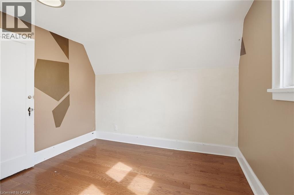 41 Paradise Road S, Hamilton, ON - Indoor Photo Showing Other Room
