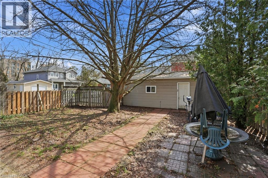 41 Paradise Road S, Hamilton, ON - Outdoor