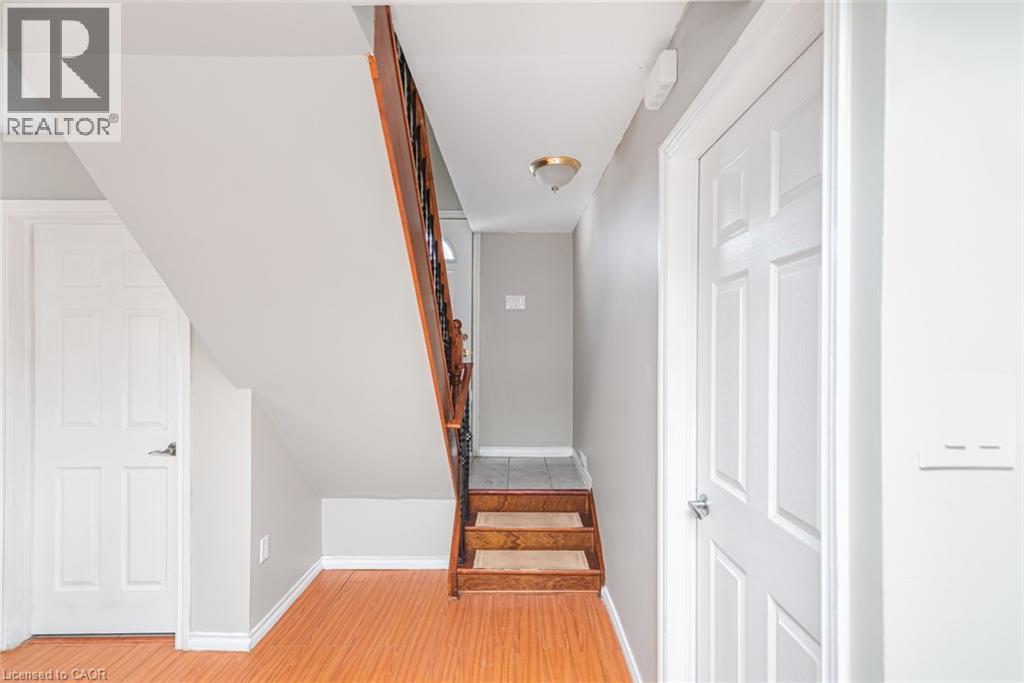 100 Burlington Street E, Hamilton, ON - Indoor Photo Showing Other Room