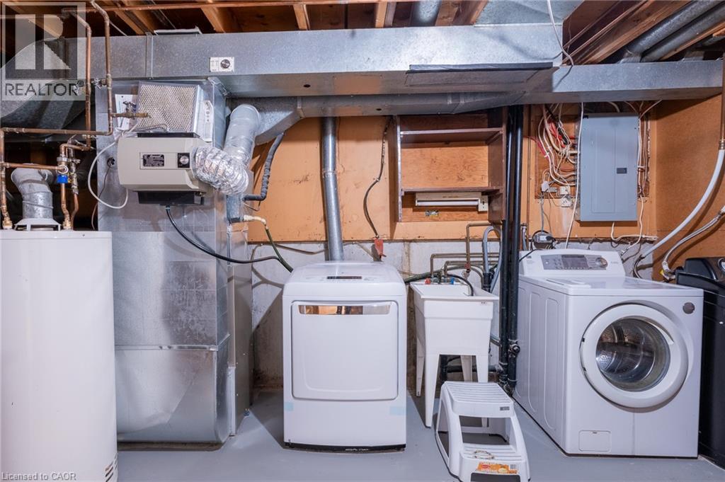 190 Broken Oak Crescent, Kitchener, ON - Indoor Photo Showing Laundry Room