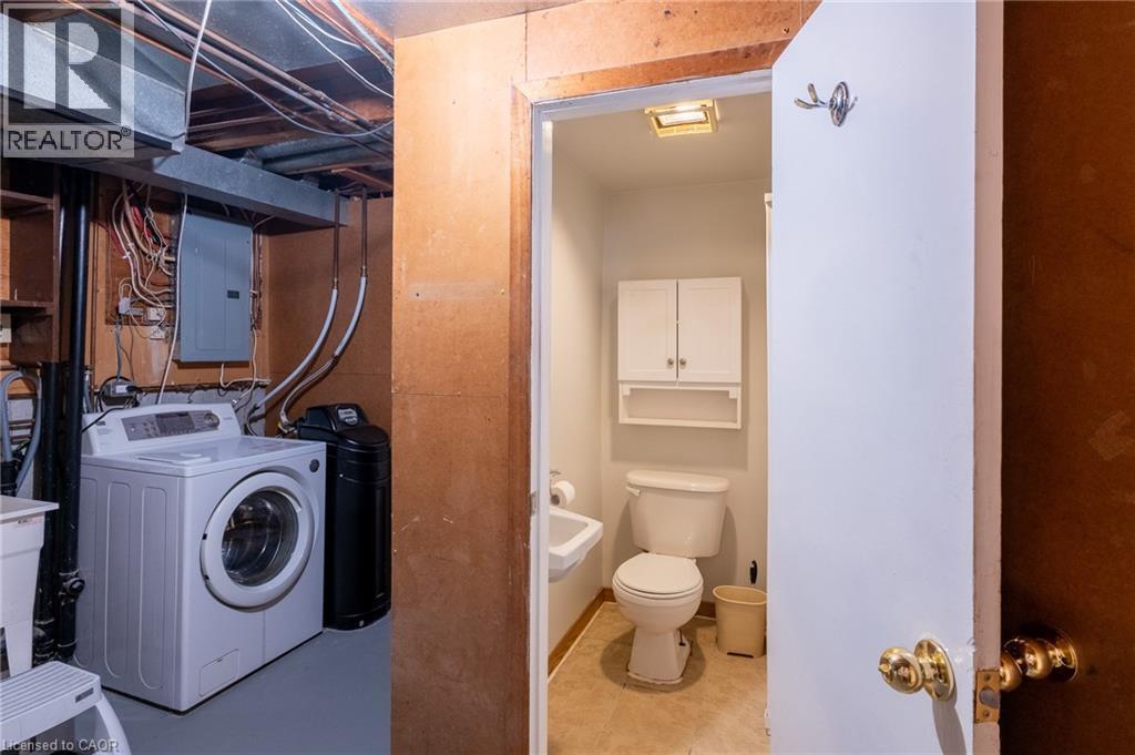 190 Broken Oak Crescent, Kitchener, ON - Indoor Photo Showing Laundry Room