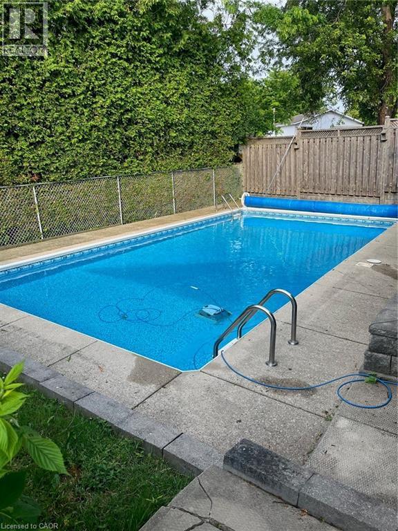 190 Broken Oak Crescent, Kitchener, ON - Outdoor With In Ground Pool With Backyard
