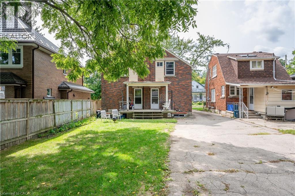 52 Avondale Avenue S, Waterloo, ON - Outdoor