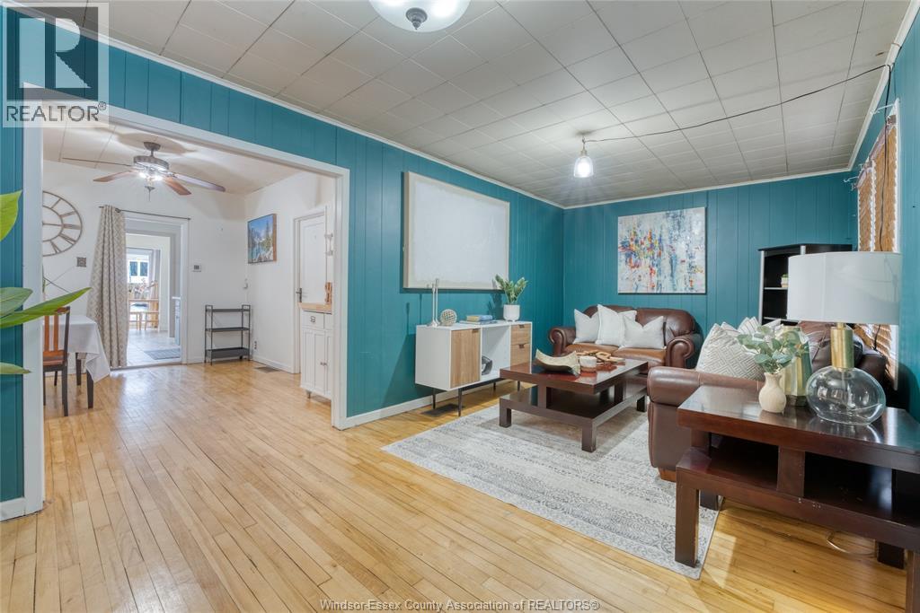 1581 Cadillac Street, Windsor, ON - Indoor