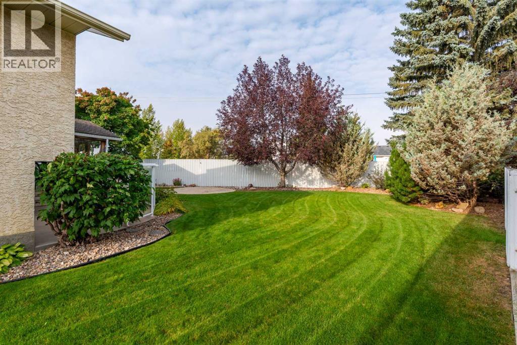 3812 58 Avenue, Lloydminster, AB - Outdoor