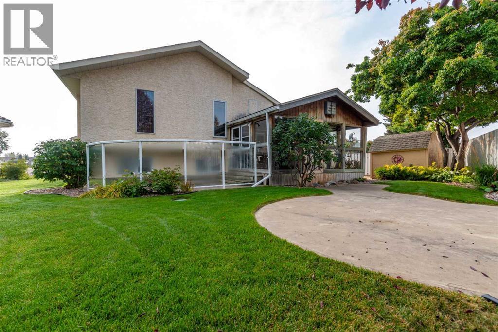 3812 58 Avenue, Lloydminster, AB - Outdoor