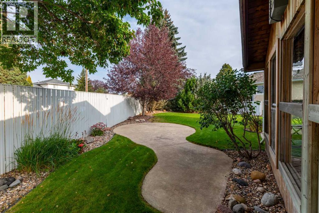 3812 58 Avenue, Lloydminster, AB - Outdoor