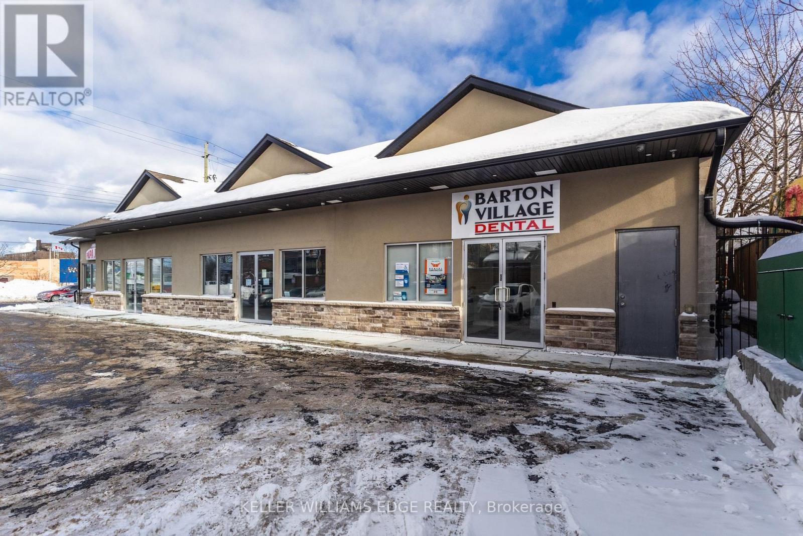 1096 Barton Street E, Hamilton, ON