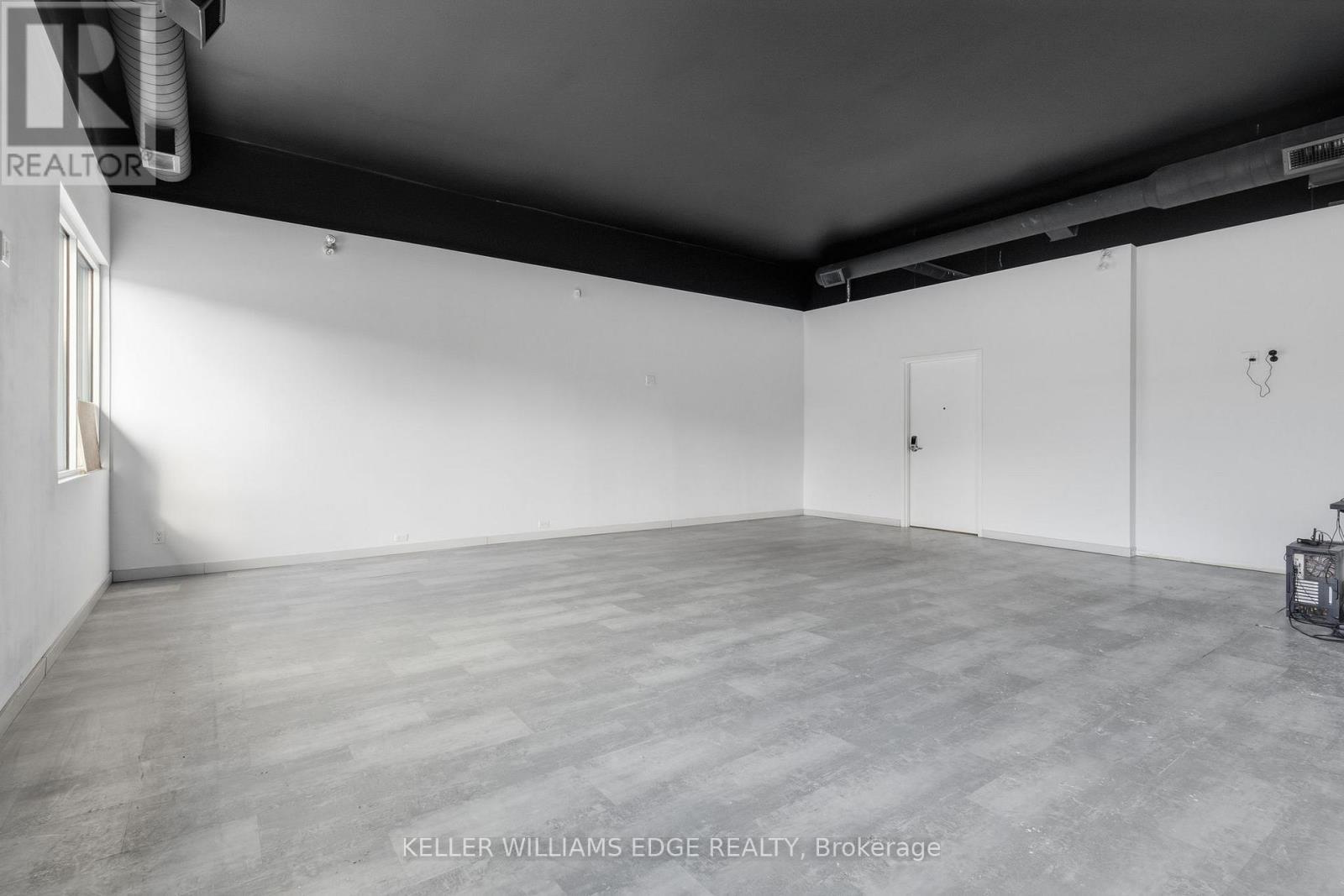 1096 Barton Street E, Hamilton, ON