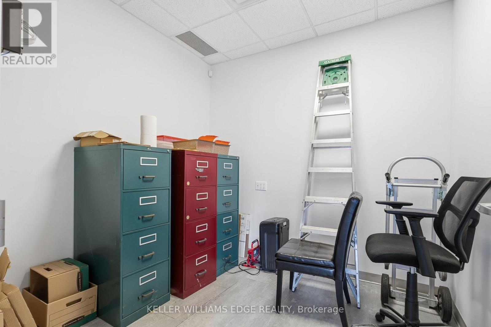 1096 Barton Street E, Hamilton, ON