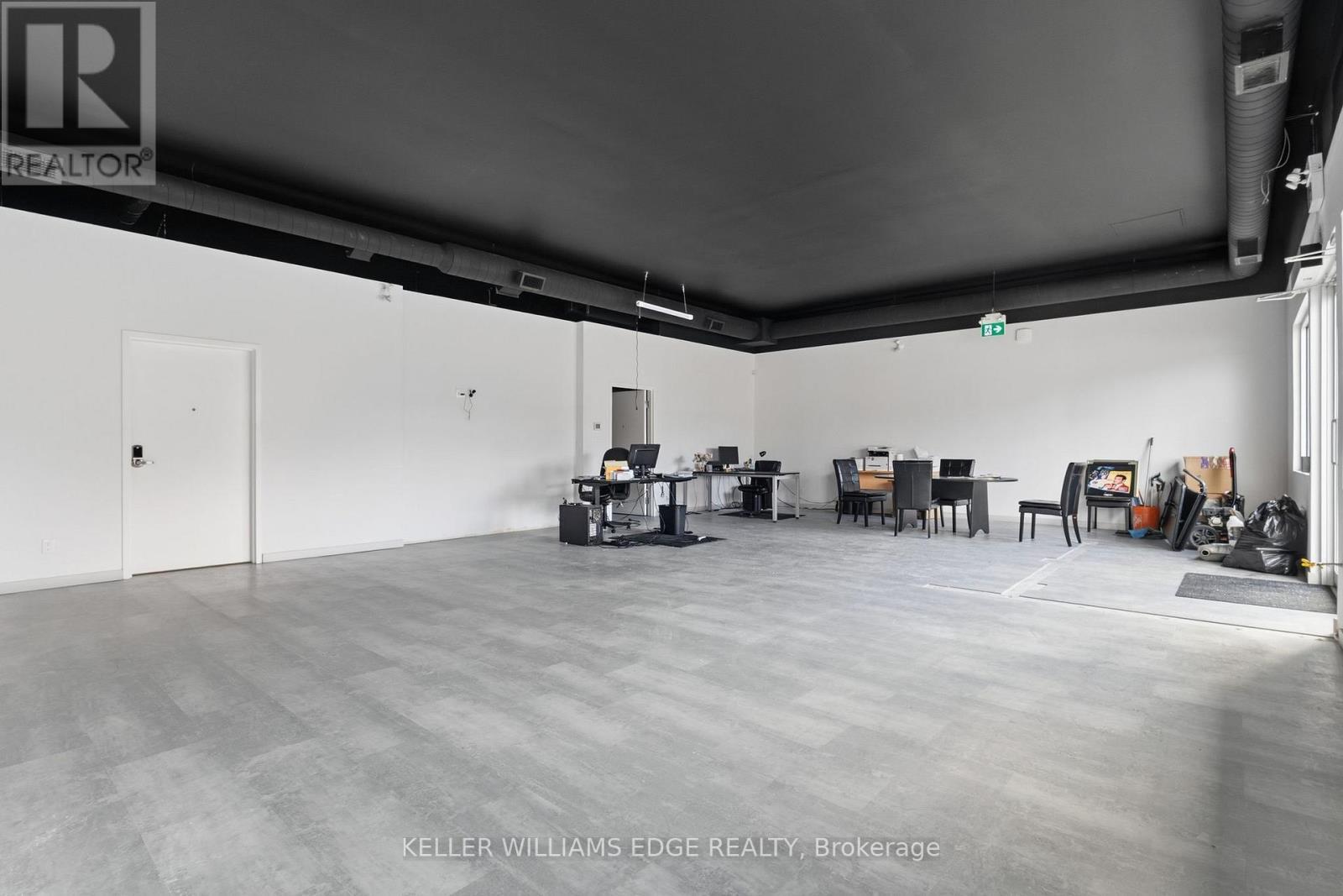 1096 Barton Street E, Hamilton, ON