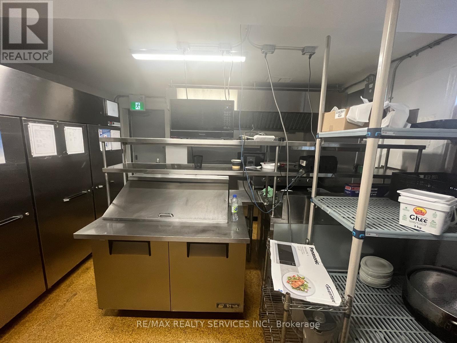 85 John Street S, Hamilton, ON