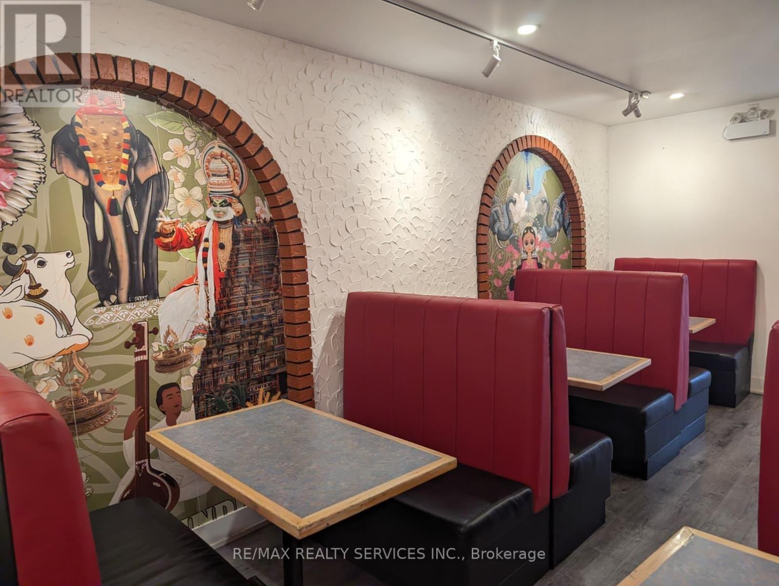 85 John Street S, Hamilton, ON