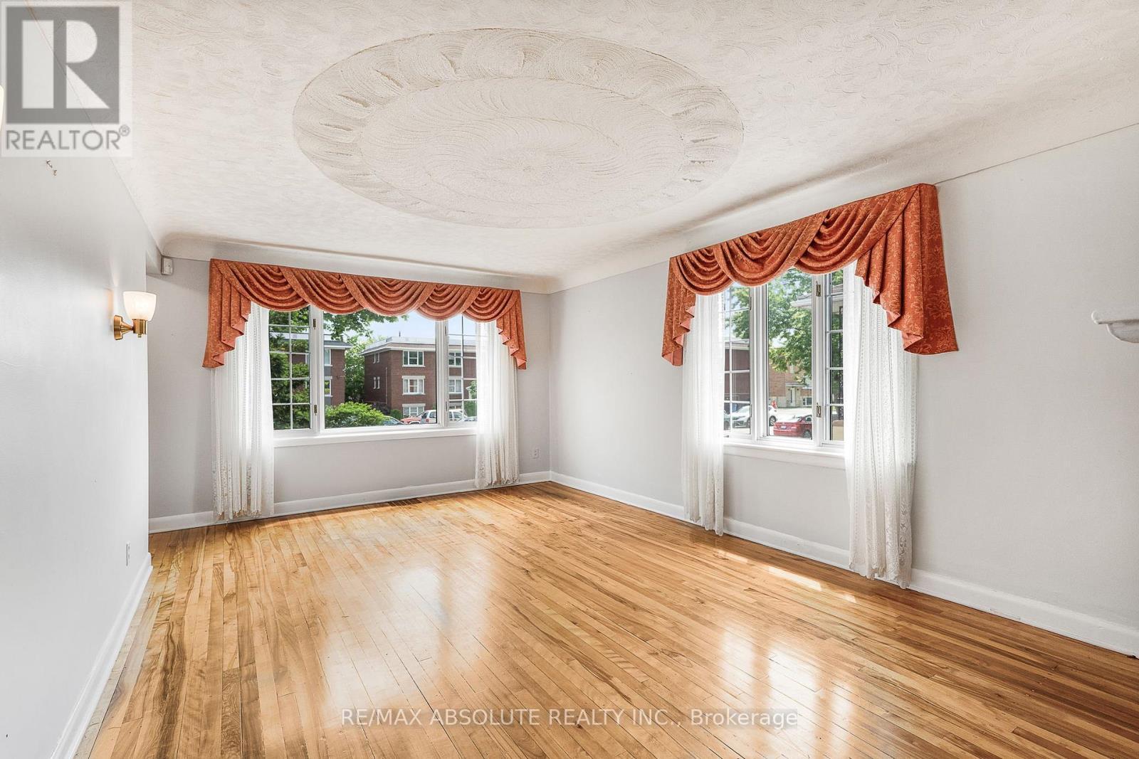 352 Lacasse Avenue, Ottawa, ON - Indoor Photo Showing Other Room