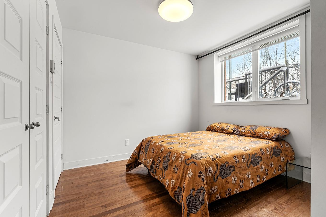 Chambre à coucher principale - 100-2344 Rue Mullins, Montréal (Le Sud-Ouest), QC - Indoor Photo Showing Bedroom