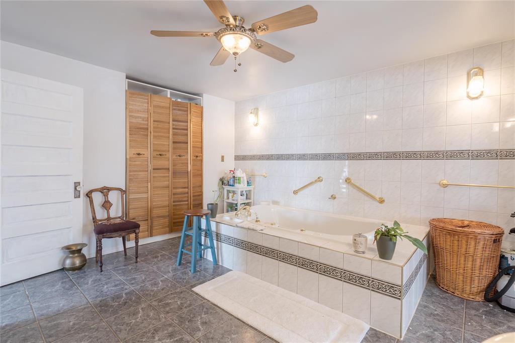 135 Third Avenue, Letellier, MB - Indoor Photo Showing Other Room