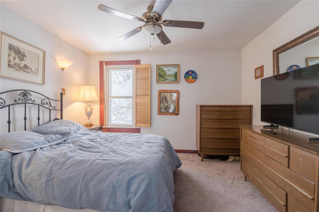 135 Third Avenue, Letellier, MB - Indoor Photo Showing Bedroom