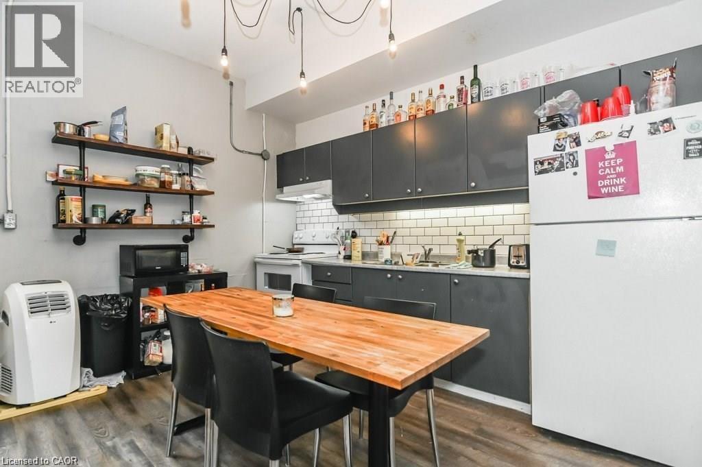 12 Bridgeport Road E Unit# 20, Waterloo, ON - Indoor Photo Showing Kitchen