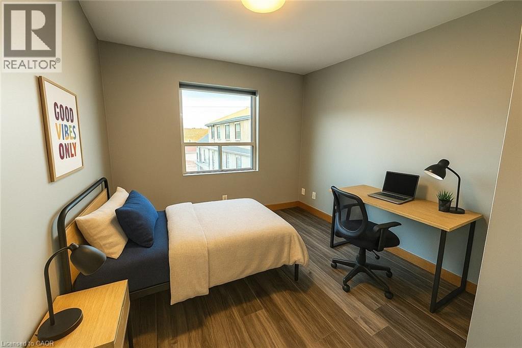 comes unfurnished (virtually staged) - 12 Bridgeport Road E Unit# 20, Waterloo, ON - Indoor