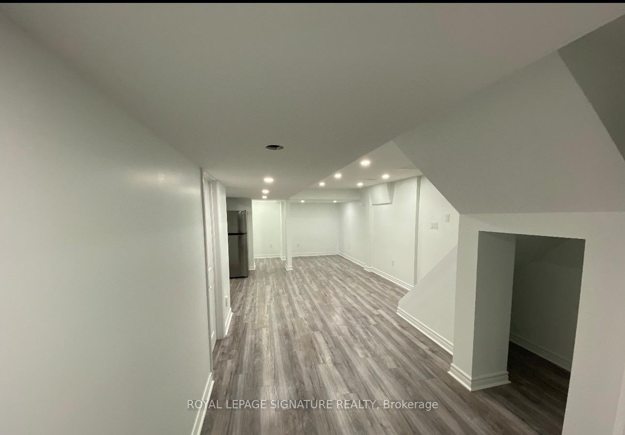 445 Malaga Road, Mississauga, ON - Indoor Photo Showing Other Room