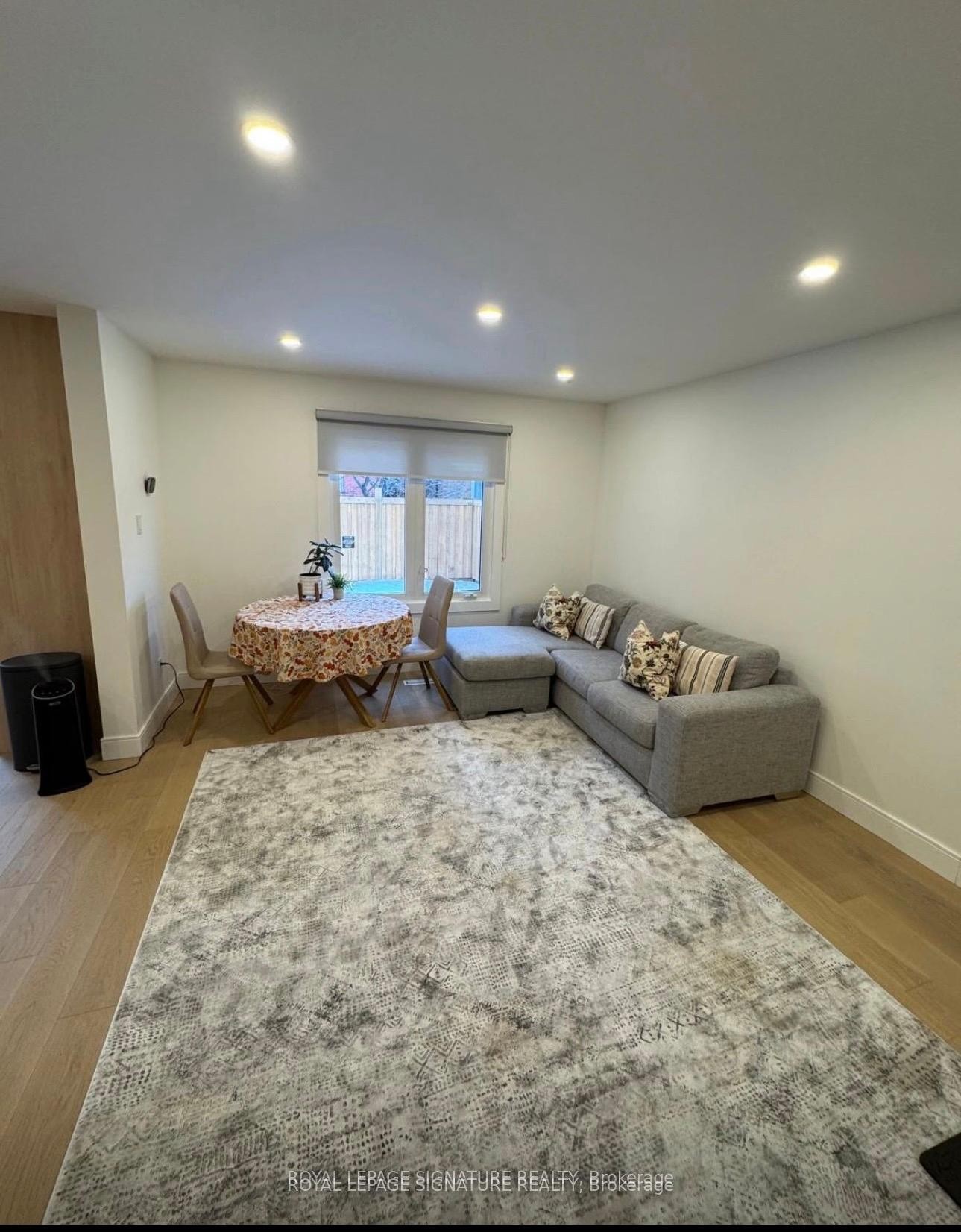 445 Malaga Road, Mississauga, ON - Indoor Photo Showing Other Room