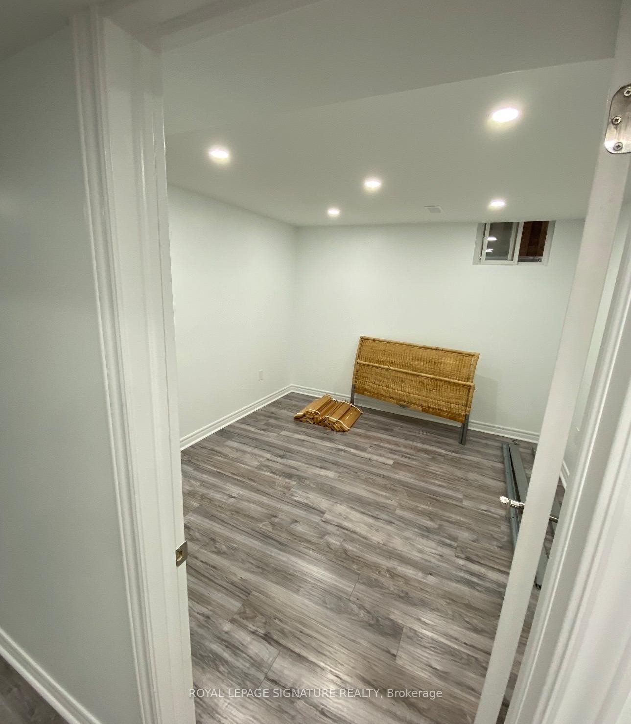 445 Malaga Road, Mississauga, ON - Indoor