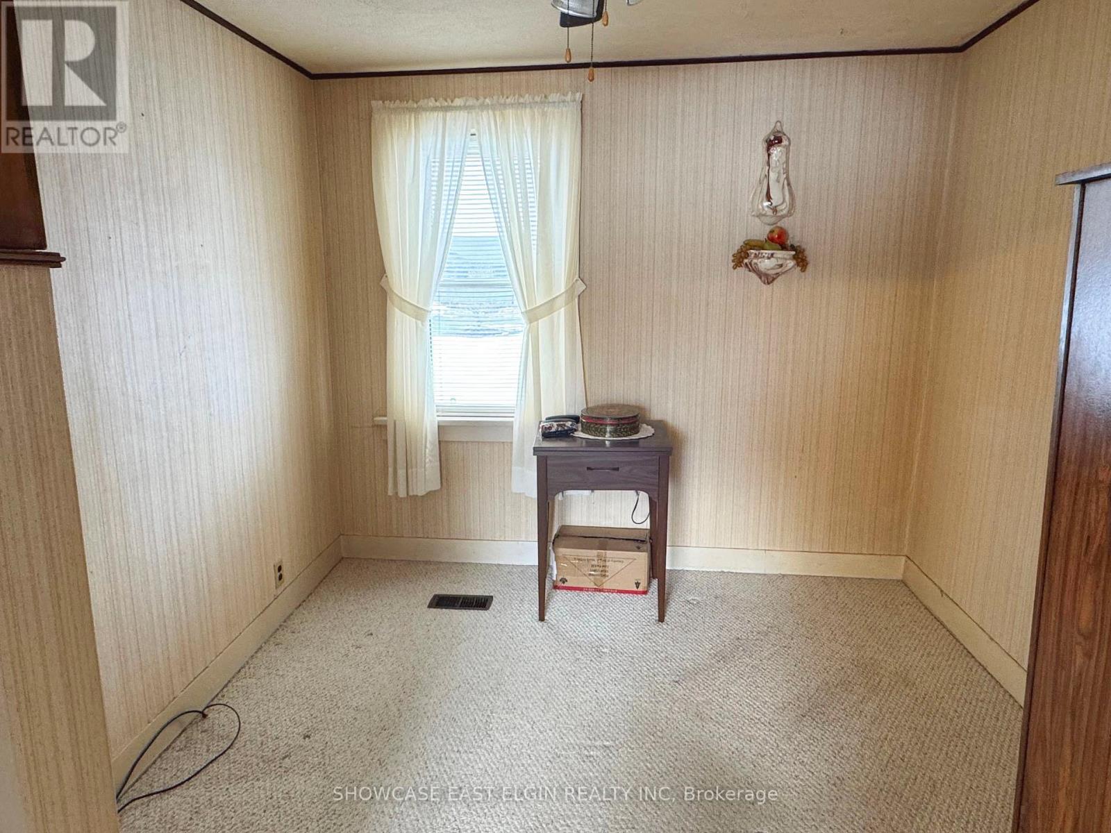 9106 Powers Road, Central Elgin, ON - Indoor Photo Showing Other Room