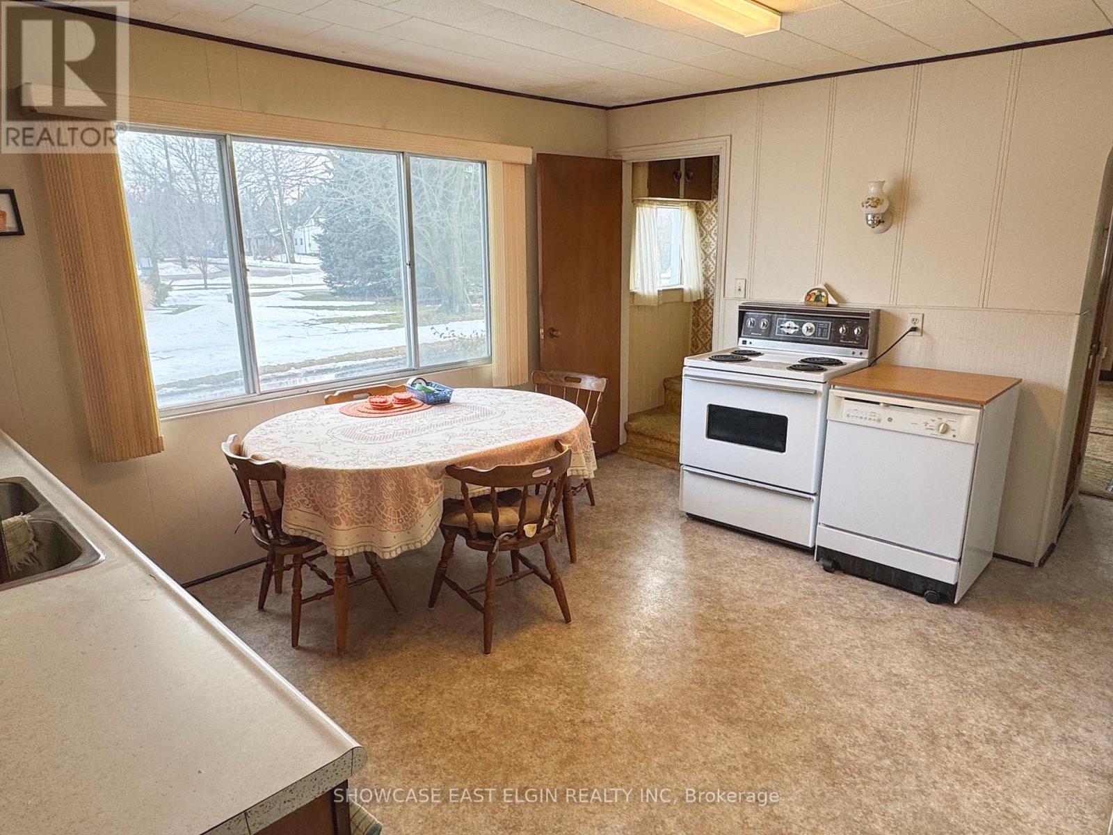 9106 Powers Road, Central Elgin, ON - Indoor