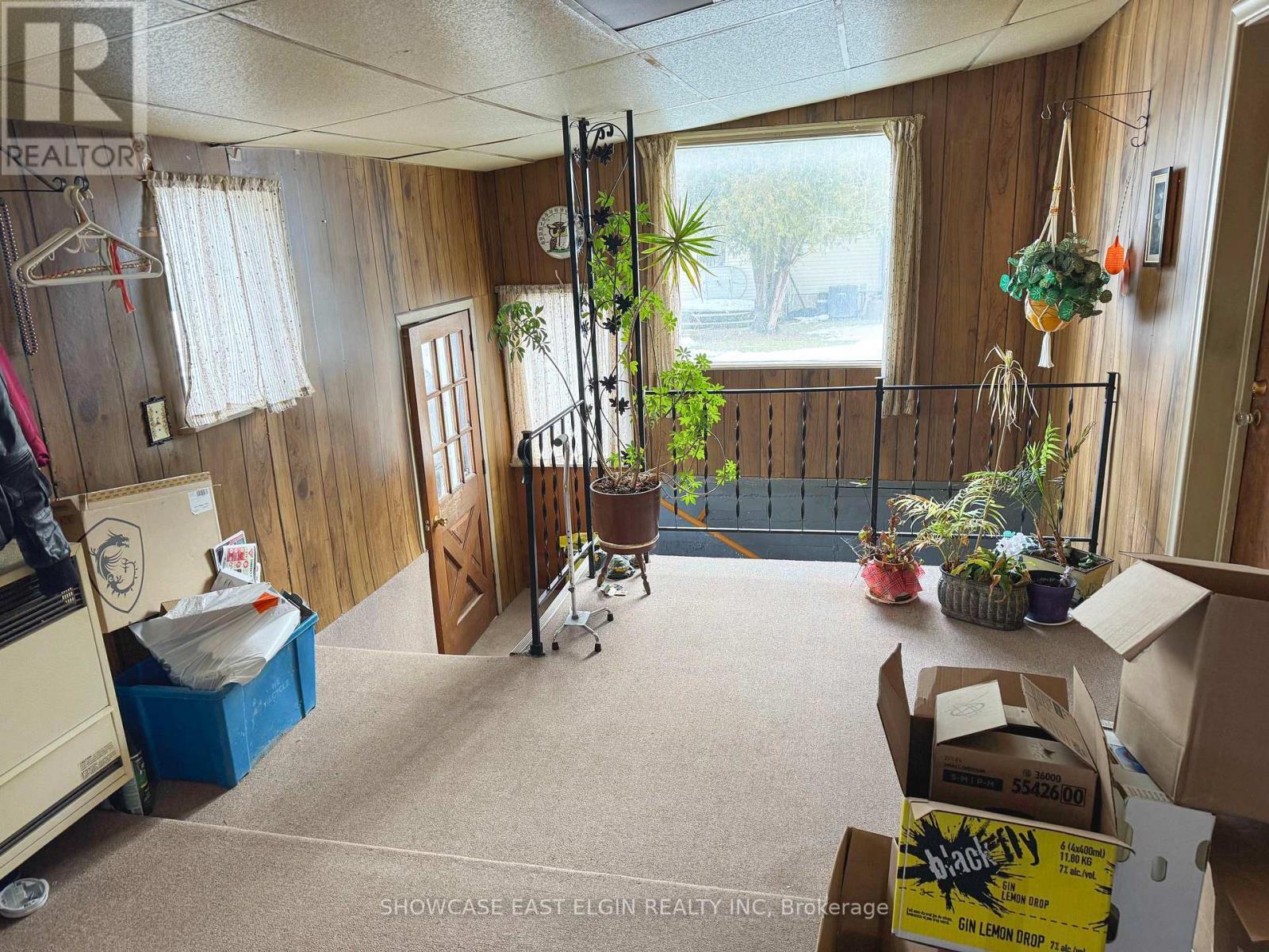 9106 Powers Road, Central Elgin, ON - Indoor Photo Showing Other Room