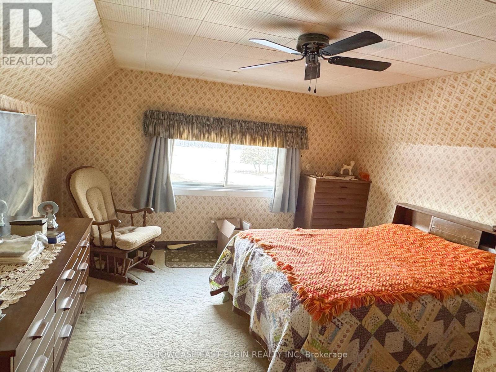 9106 Powers Road, Central Elgin, ON - Indoor Photo Showing Bedroom