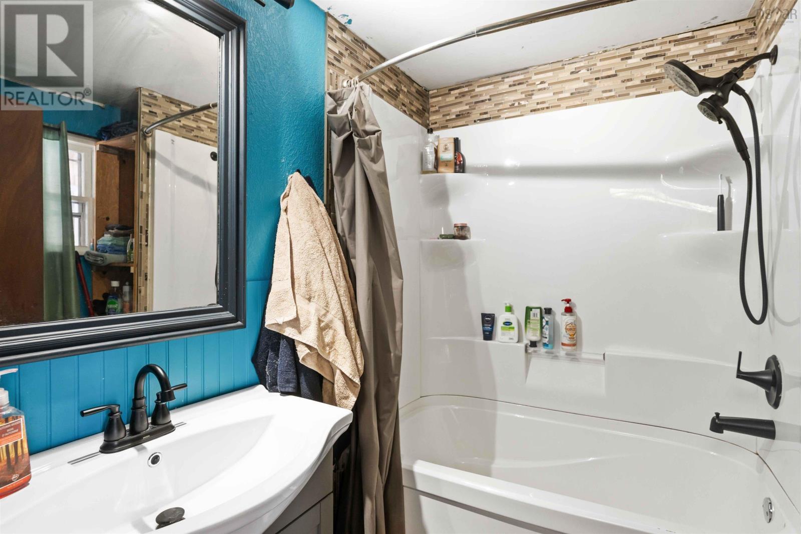 729 North Range Cross Road, North Range, NS - Indoor Photo Showing Bathroom