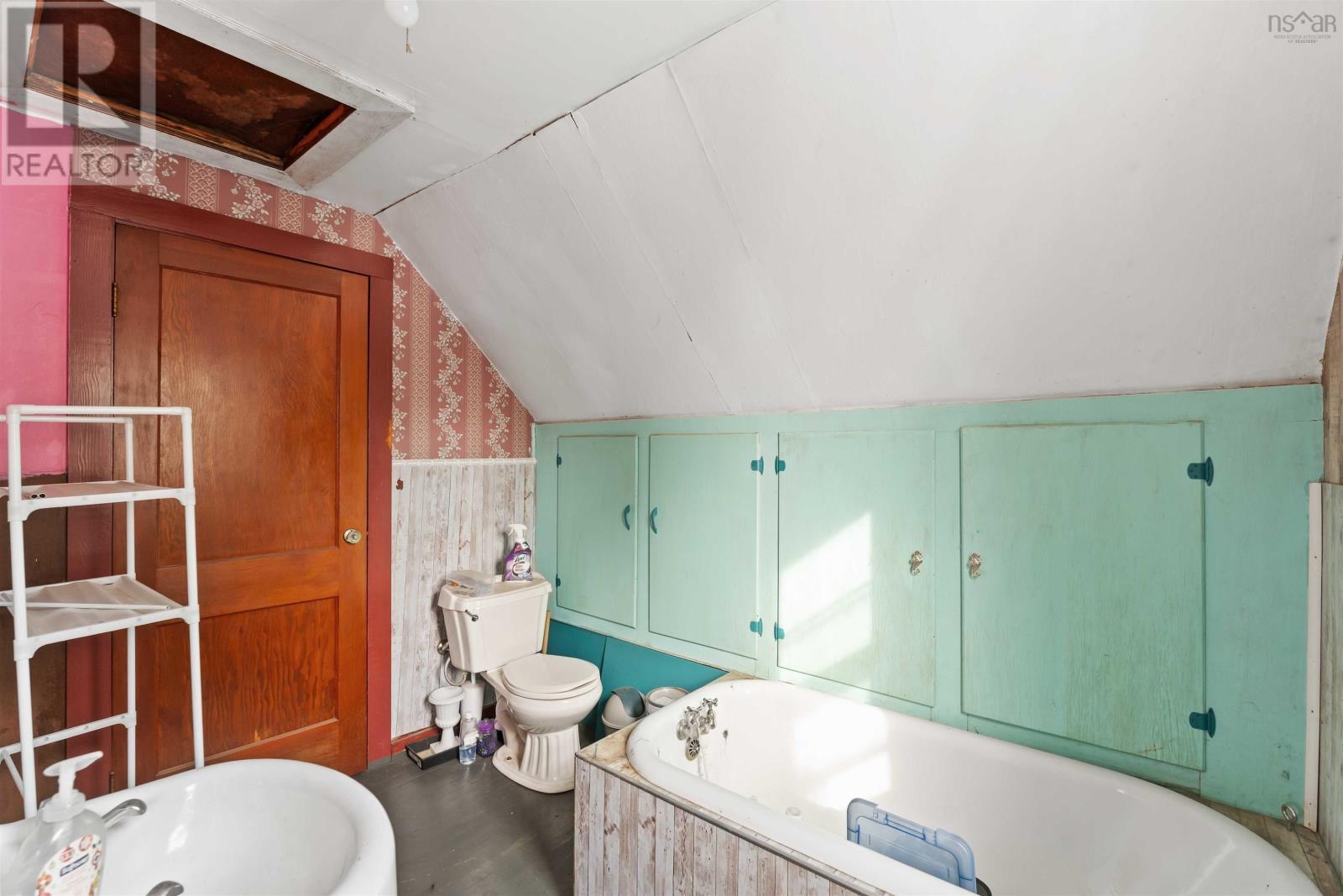 729 North Range Cross Road, North Range, NS - Indoor Photo Showing Bathroom