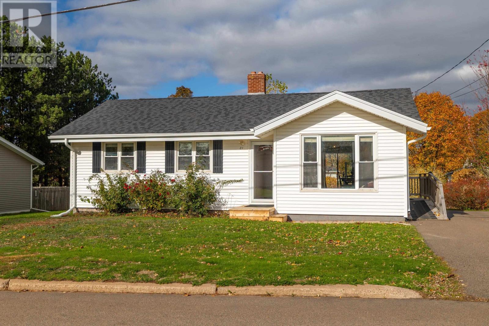 21 Westview Drive, Charlottetown, PE - Outdoor