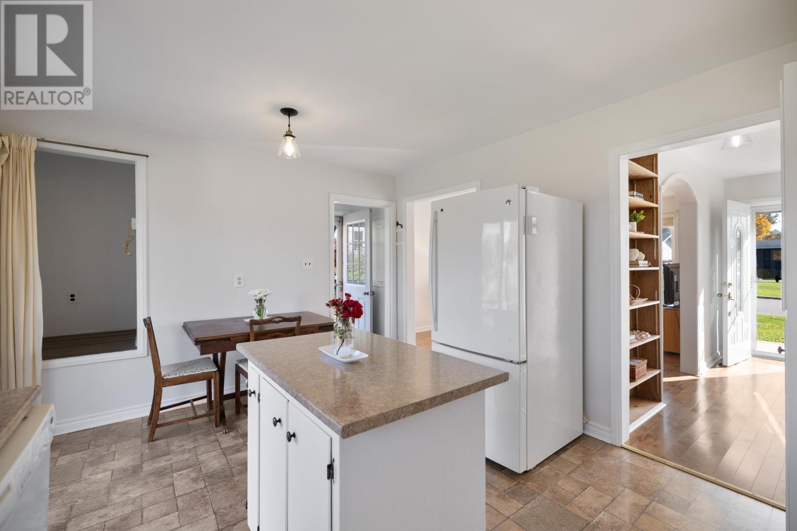 21 Westview Drive, Charlottetown, PE - Indoor Photo Showing Kitchen