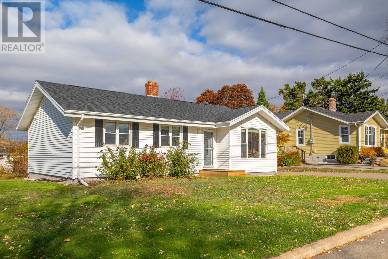 21 Westview Drive, Charlottetown, PE - Outdoor With Facade