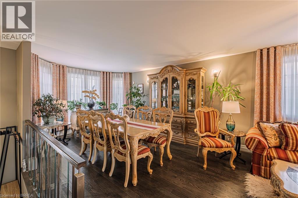 52 Amelia Street, Paris, ON - Indoor Photo Showing Dining Room