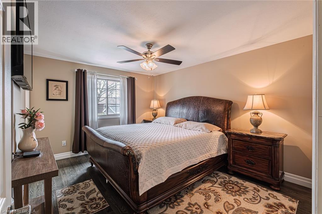 52 Amelia Street, Paris, ON - Indoor Photo Showing Bedroom
