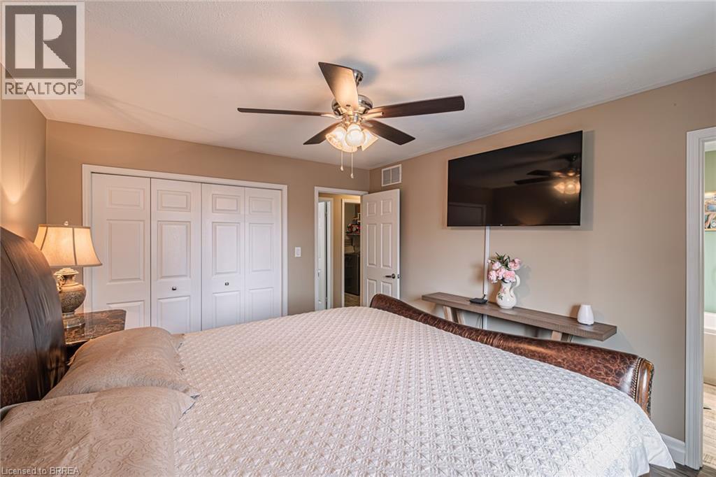52 Amelia Street, Paris, ON - Indoor Photo Showing Bedroom