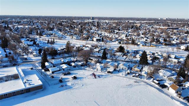 415 Kent Rd, Winnipeg, MB