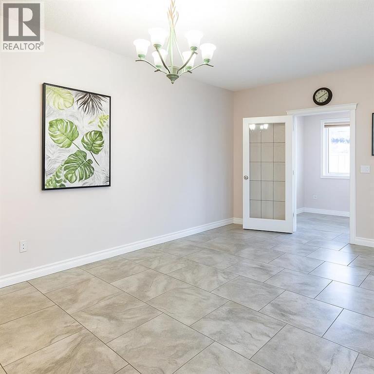 Living Room - 1421 40 Street Sw, Calgary, AB - Indoor Photo Showing Other Room