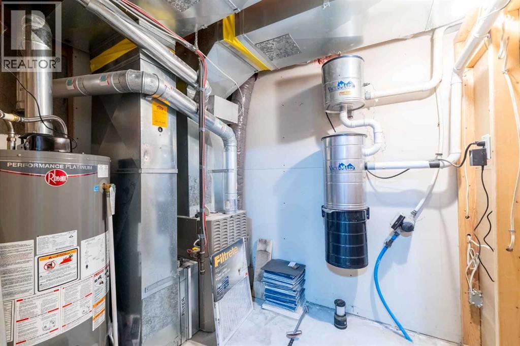 1421 40 Street Sw, Calgary, AB - Indoor Photo Showing Basement