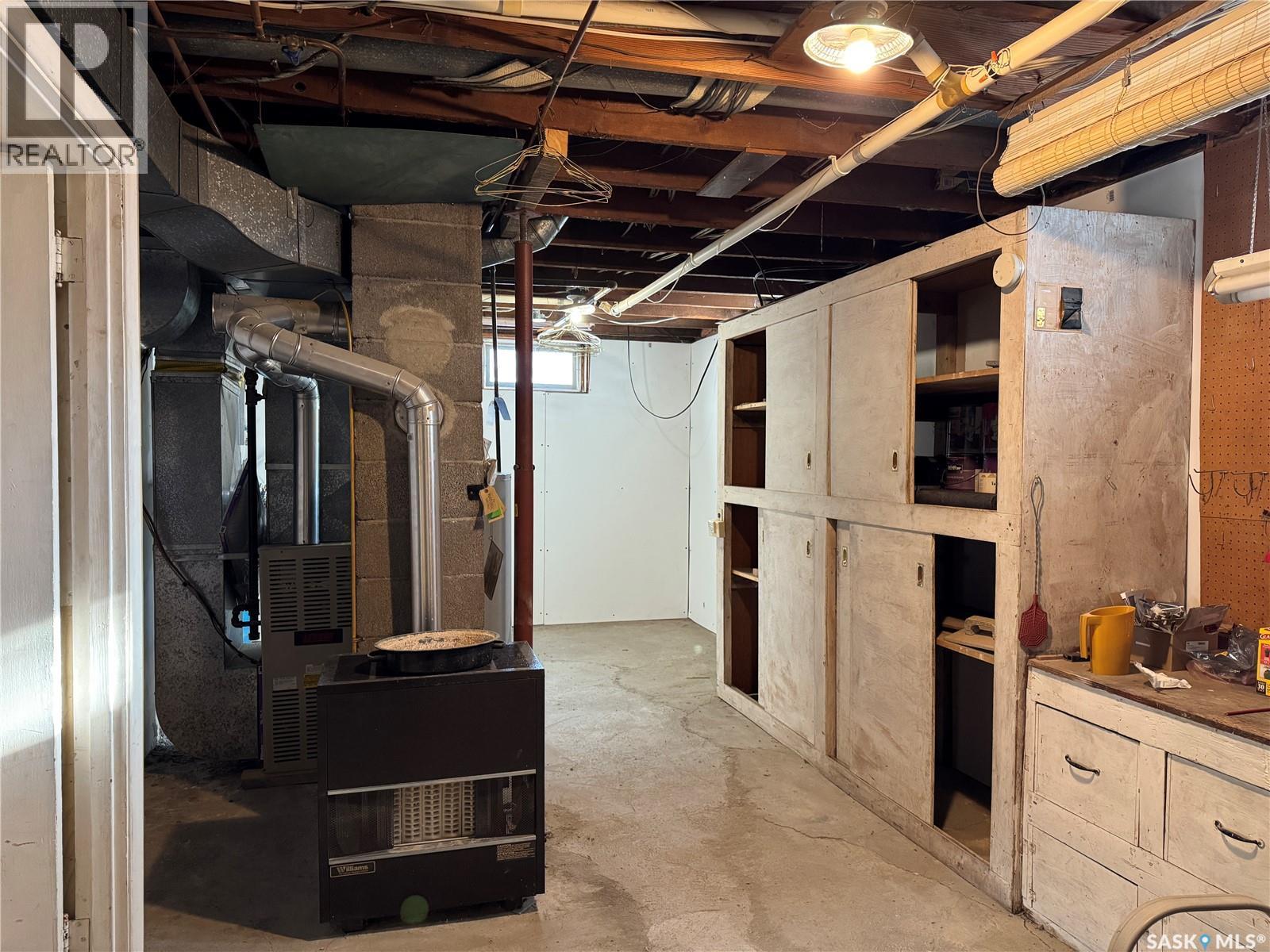 307 1St Street E, Wynyard, SK - Indoor Photo Showing Basement