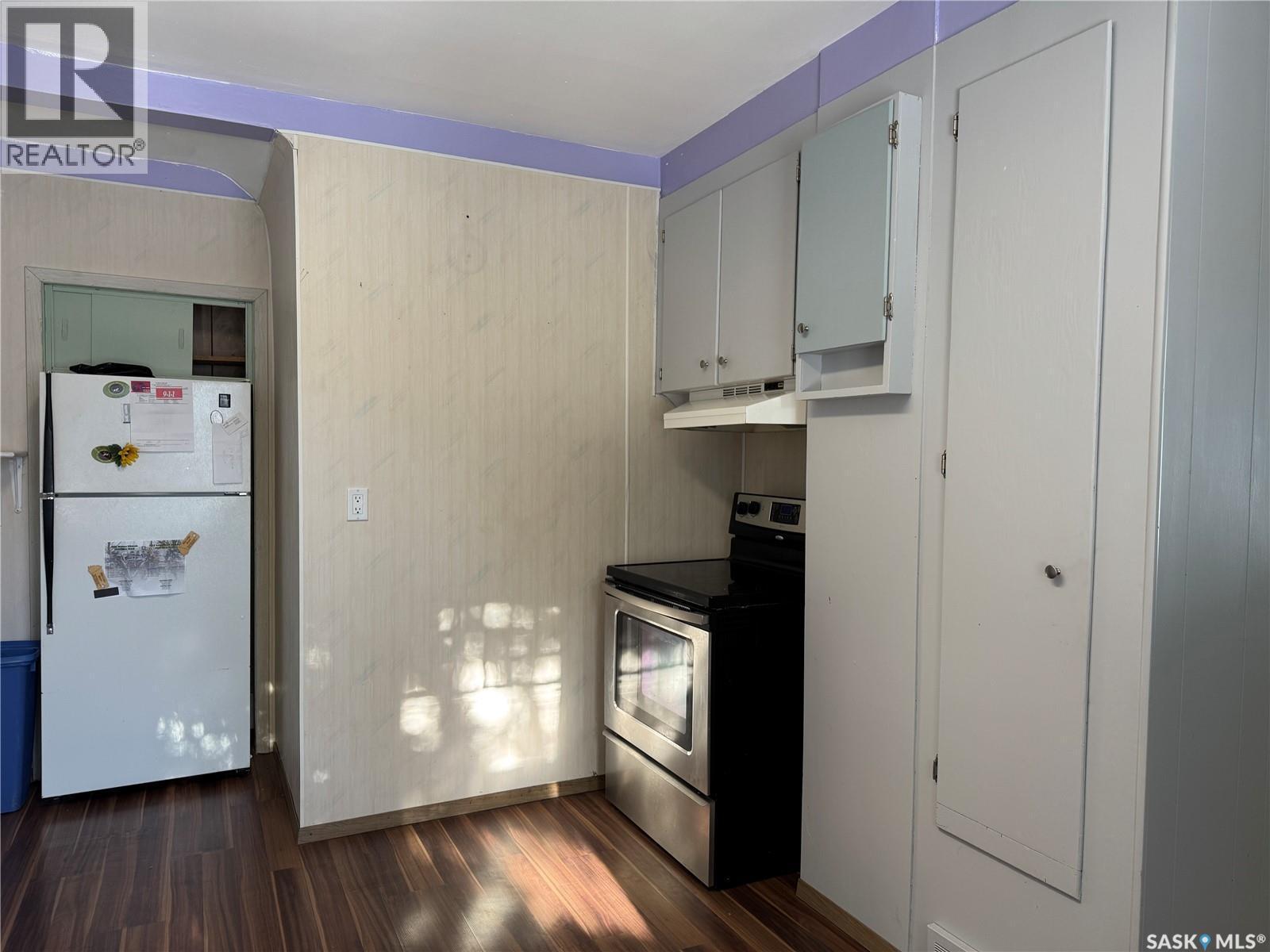307 1St Street E, Wynyard, SK - Indoor Photo Showing Kitchen